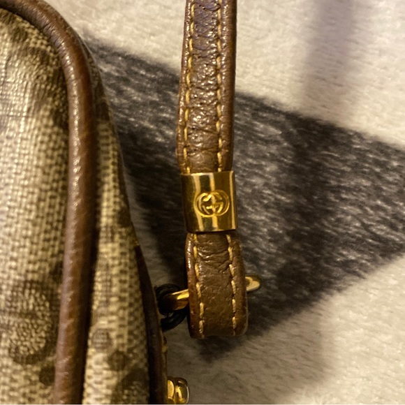 Vintage Gucci crossbody bag! - Picture 8 of 13